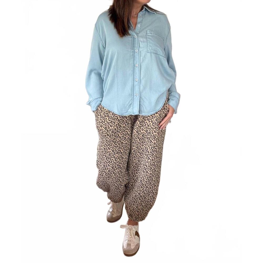 NEW NOABOA clean cut denim blouse in blue